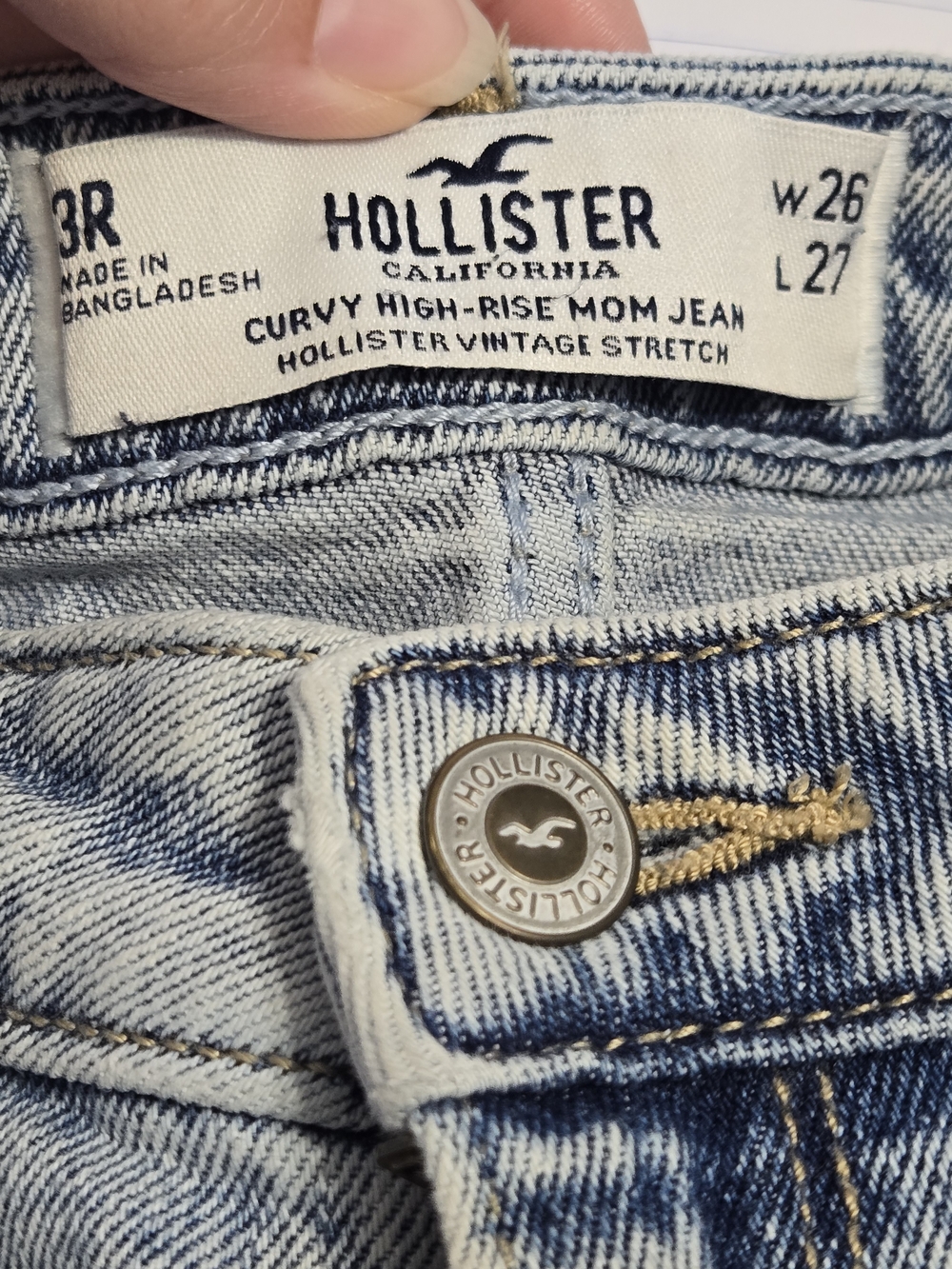 Hollister Curvy High Rise Mom Jeans Light Wash Distressed Women's 26x27 - Picture 3 of 6
